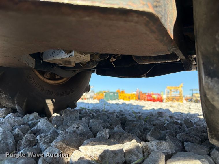 image for item EX4628 2008 Ditch Witch R300 trencher