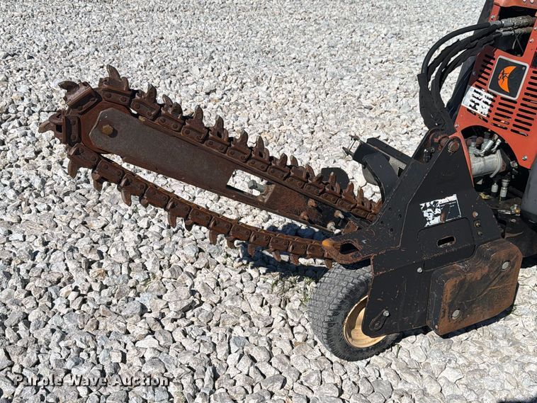 image for item EX4628 2008 Ditch Witch R300 trencher