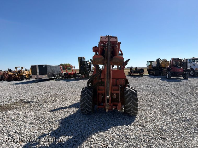 image for item EX4632 2001 Ditch Witch 7610 trencher