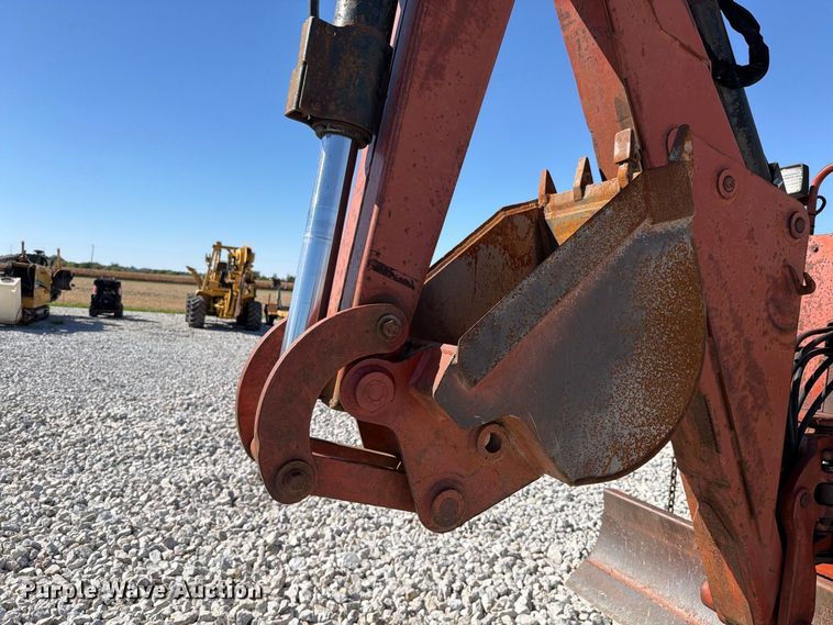 image for item EX4632 2001 Ditch Witch 7610 trencher