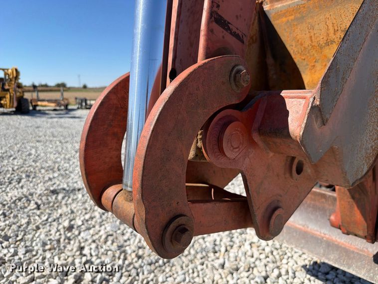 image for item EX4632 2001 Ditch Witch 7610 trencher