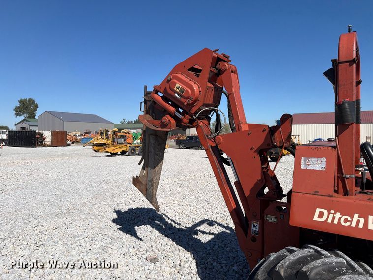 image for item EX4632 2001 Ditch Witch 7610 trencher