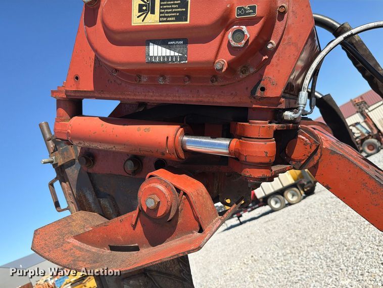 image for item EX4632 2001 Ditch Witch 7610 trencher