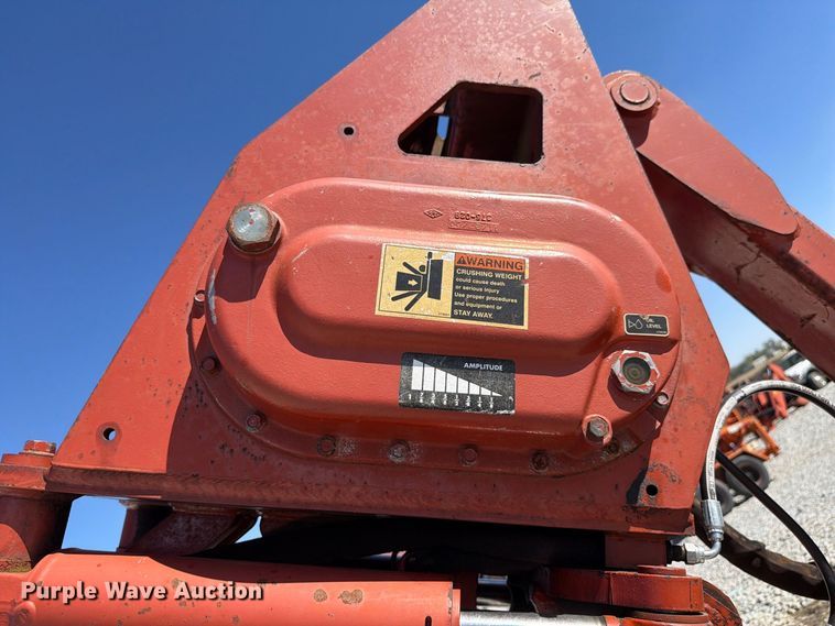 image for item EX4632 2001 Ditch Witch 7610 trencher