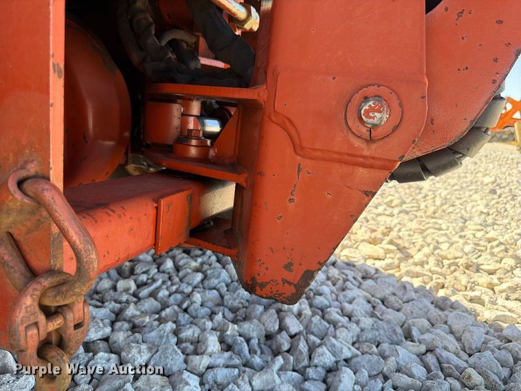 image for item EX4632 2001 Ditch Witch 7610 trencher