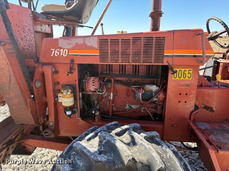 image for item EX4632 2001 Ditch Witch 7610 trencher