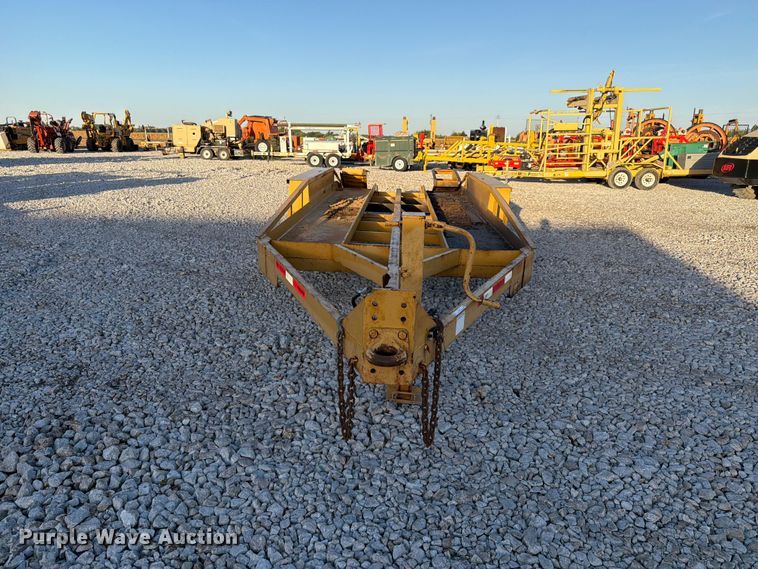 image for item EX4633 1992 Belshe equipment trailer