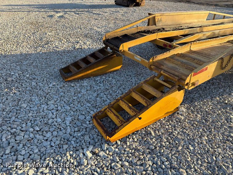 image for item EX4633 1992 Belshe equipment trailer