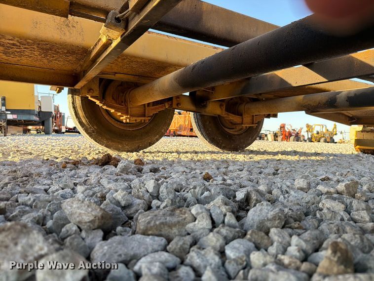 image for item EX4633 1992 Belshe equipment trailer