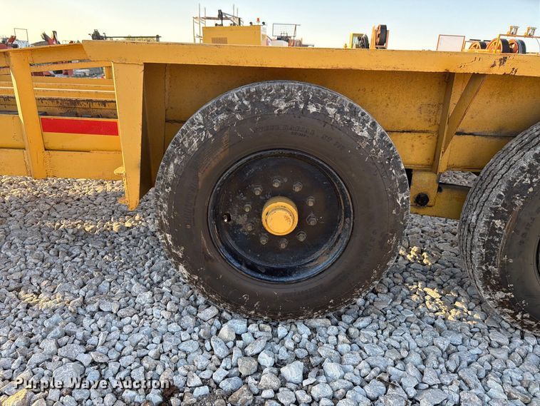 image for item EX4633 1992 Belshe equipment trailer