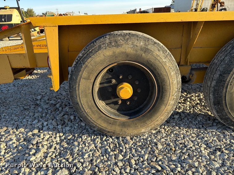 image for item EX4633 1992 Belshe equipment trailer