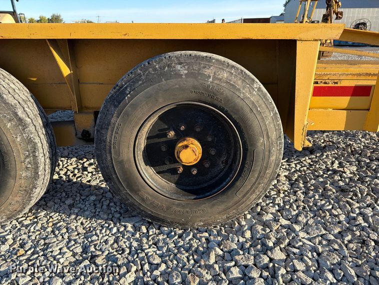 image for item EX4633 1992 Belshe equipment trailer