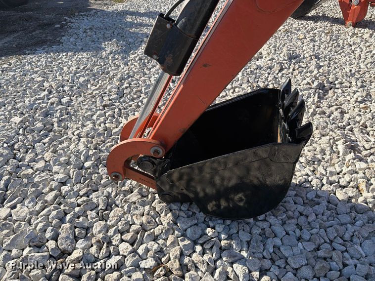 image for item EX4638 2005 Ditch Witch A920 backhoe attachment