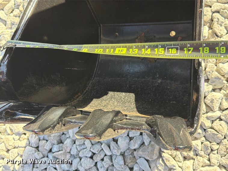 image for item EX4638 2005 Ditch Witch A920 backhoe attachment