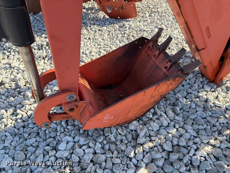 image for item EX4639 2015 Ditch Witch A920 backhoe attachment