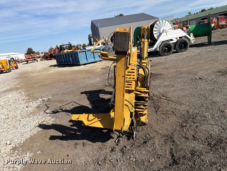image for item EX4646 2006 Vermeer B930A backhoe attachment