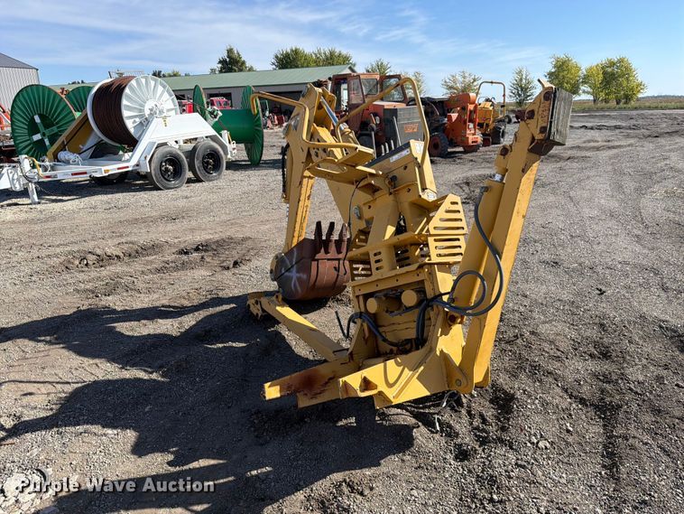 image for item EX4646 2006 Vermeer B930A backhoe attachment