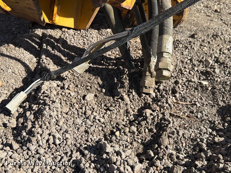 image for item EX4646 2006 Vermeer B930A backhoe attachment
