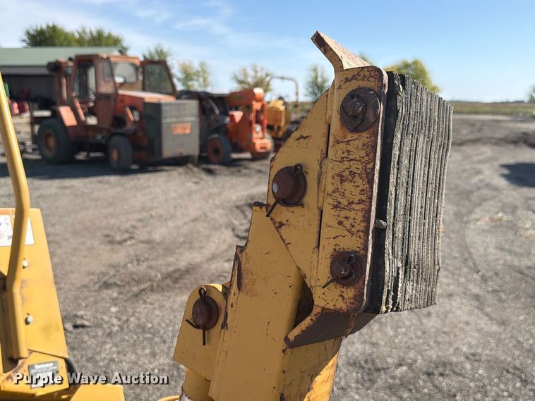 image for item EX4646 2006 Vermeer B930A backhoe attachment