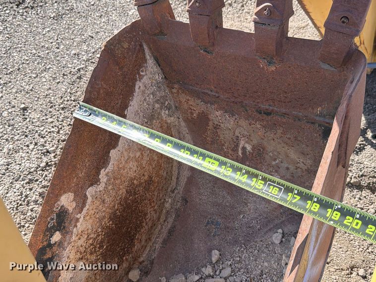 image for item EX4646 2006 Vermeer B930A backhoe attachment