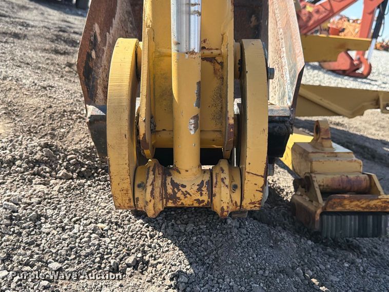 image for item EX4646 2006 Vermeer B930A backhoe attachment