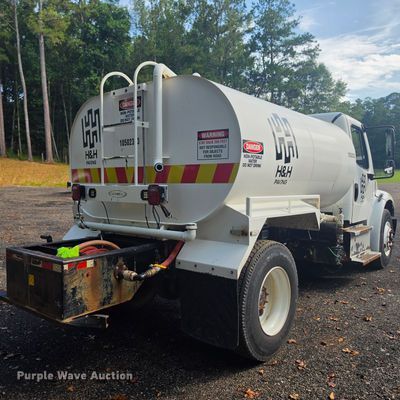 image for item FA8975 2017 Freightliner Business Class M2 water truck