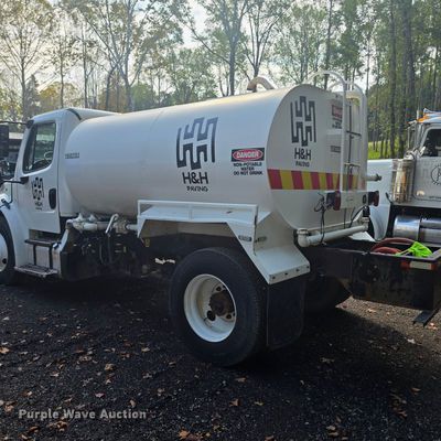 image for item FA8975 2017 Freightliner Business Class M2 water truck