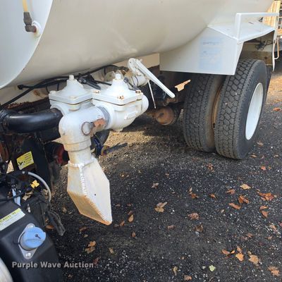 image for item FA8975 2017 Freightliner Business Class M2 water truck