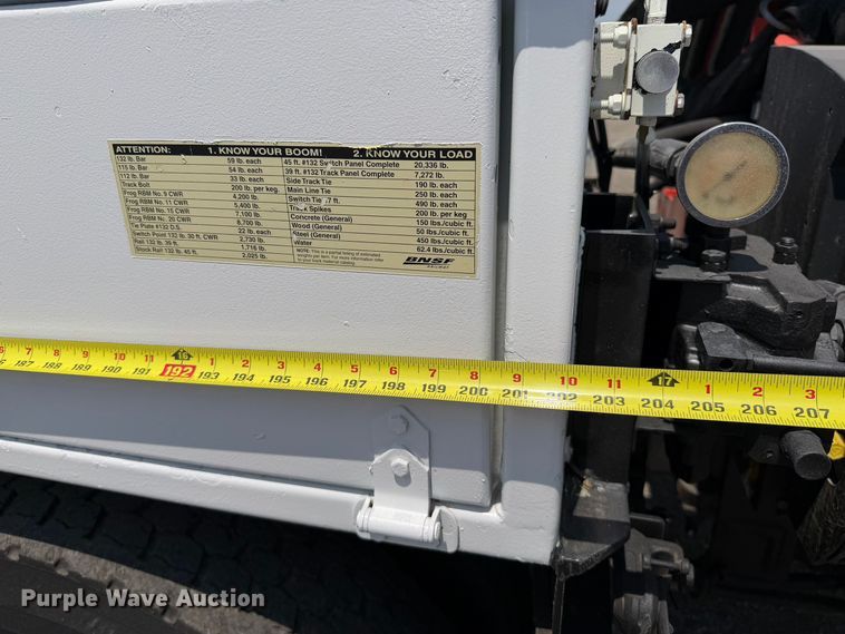 image for item FB5042 2009 International WorkStar 7400 crane truck