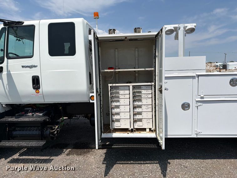 image for item FB5042 2009 International WorkStar 7400 crane truck