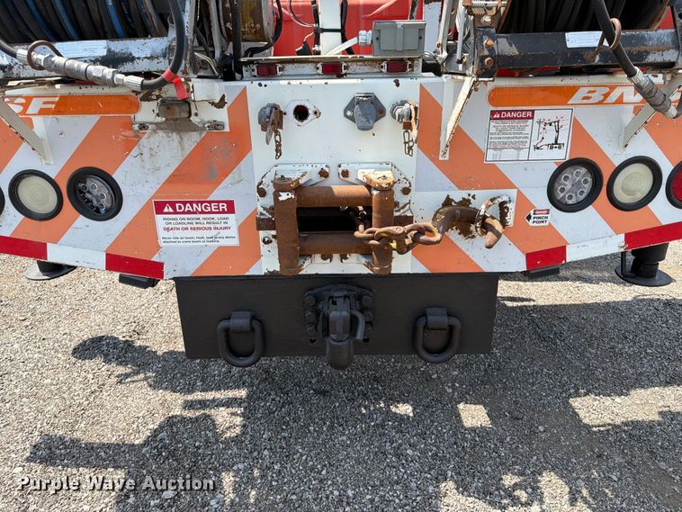 image for item FB5042 2009 International WorkStar 7400 crane truck