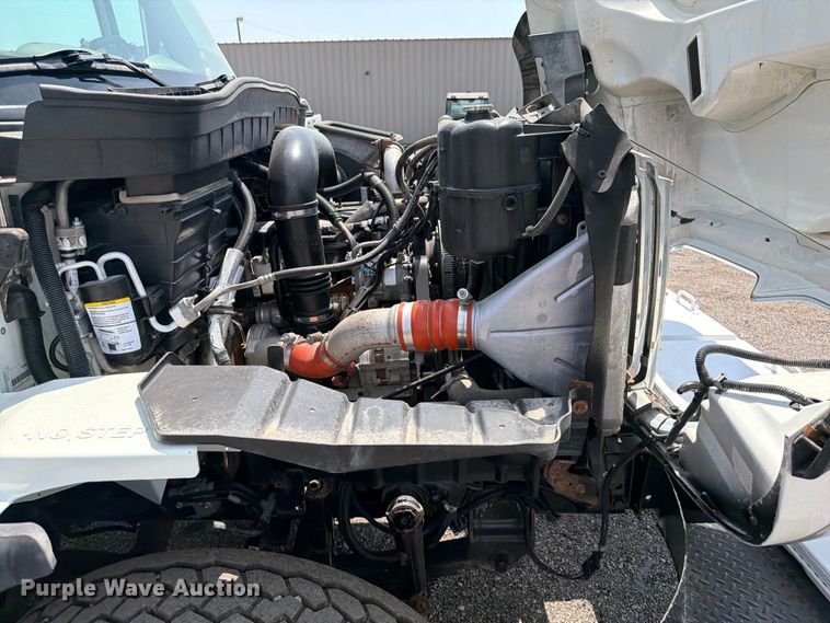 image for item FB5042 2009 International WorkStar 7400 crane truck