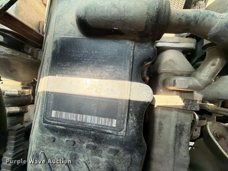 image for item FB5042 2009 International WorkStar 7400 crane truck