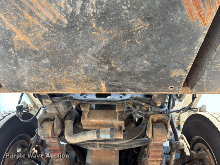 image for item FB5042 2009 International WorkStar 7400 crane truck