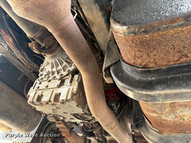 image for item FB5042 2009 International WorkStar 7400 crane truck