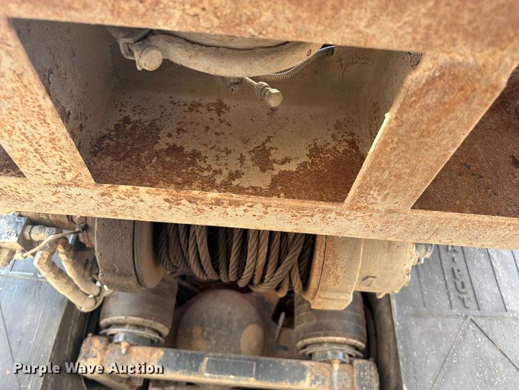 image for item FB5042 2009 International WorkStar 7400 crane truck