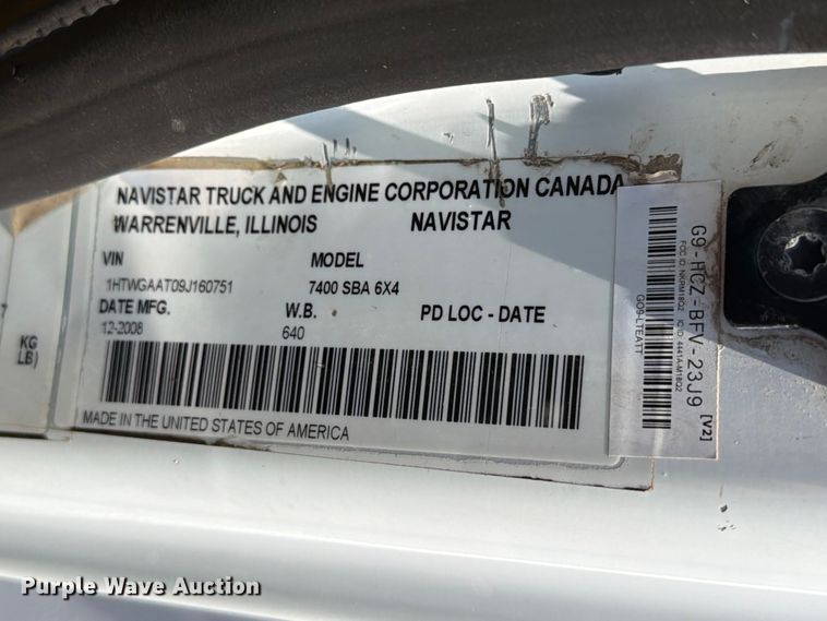 image for item FB5042 2009 International WorkStar 7400 crane truck