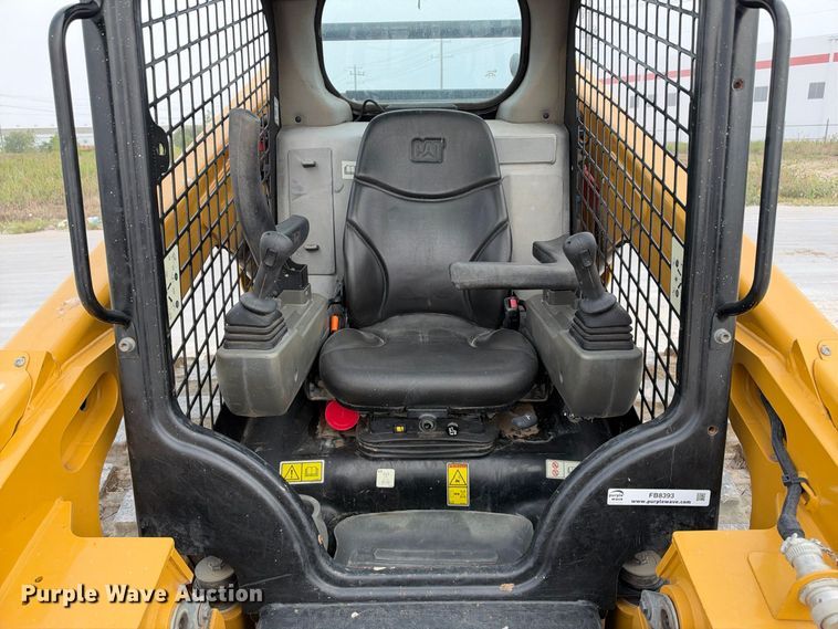 image for item FB8393 2022 Caterpillar 289D3 tracked skid steer loader