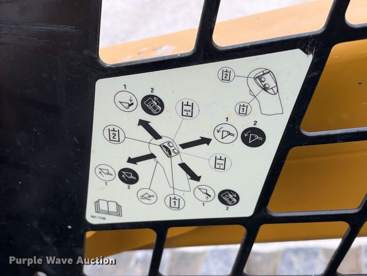 image for item FB8393 2022 Caterpillar 289D3 tracked skid steer loader