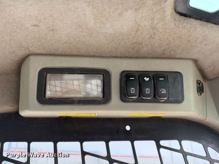 image for item FB8393 2022 Caterpillar 289D3 tracked skid steer loader