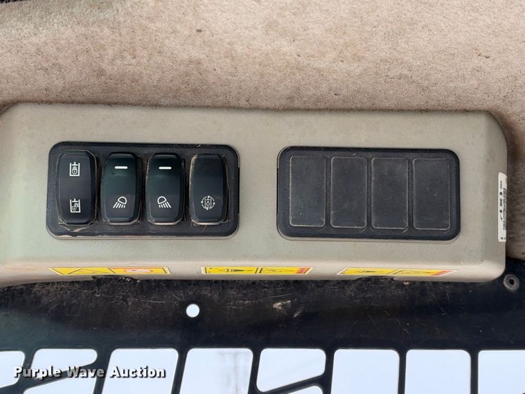 image for item FB8393 2022 Caterpillar 289D3 tracked skid steer loader