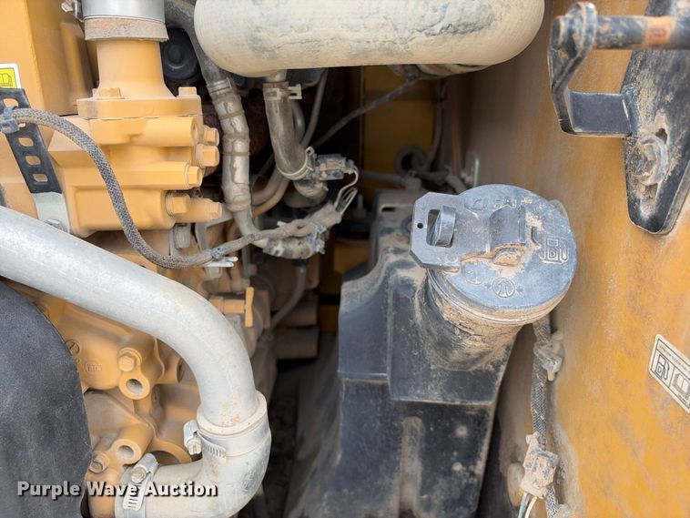 image for item FB8393 2022 Caterpillar 289D3 tracked skid steer loader