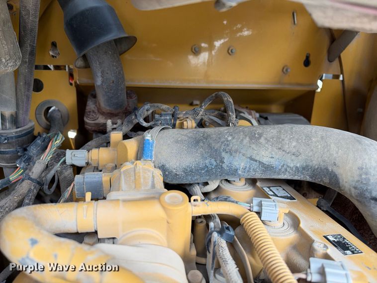 image for item FB8393 2022 Caterpillar 289D3 tracked skid steer loader