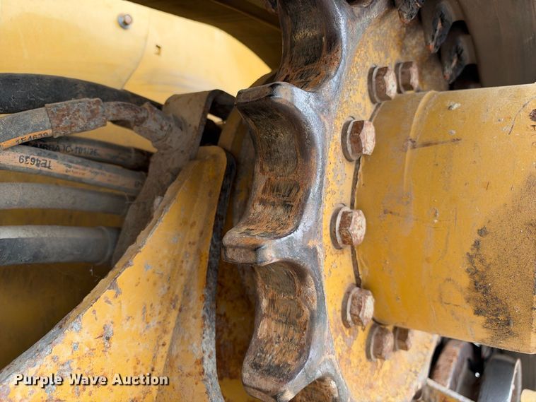 image for item FB8393 2022 Caterpillar 289D3 tracked skid steer loader