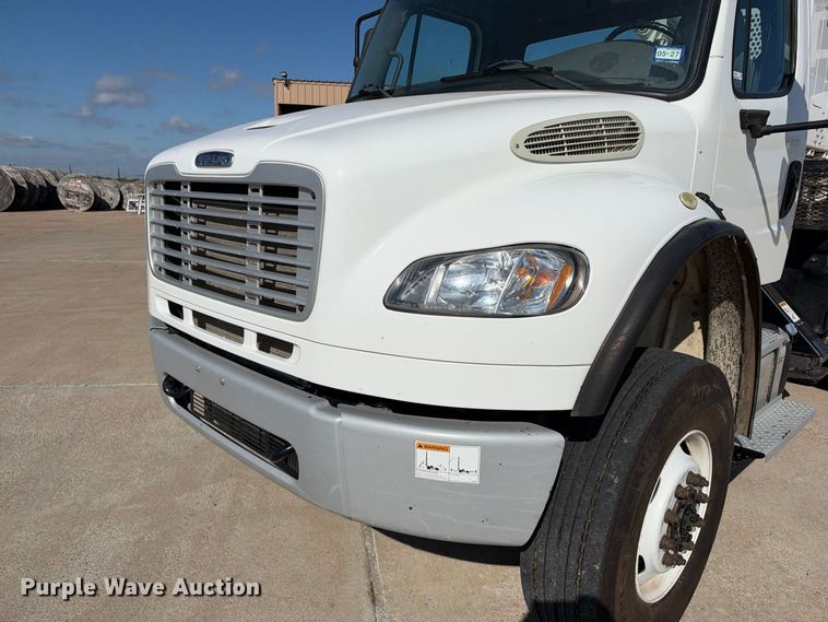 2019 Freightliner BUSINESS CLASS M2