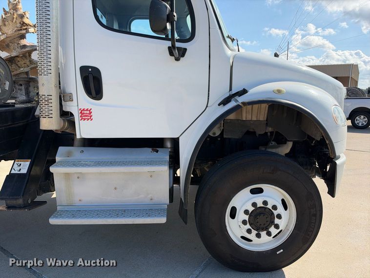 2019 Freightliner BUSINESS CLASS M2