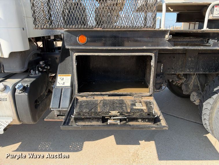 2019 Freightliner BUSINESS CLASS M2