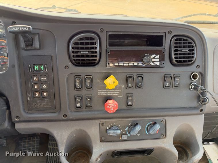 2019 Freightliner BUSINESS CLASS M2