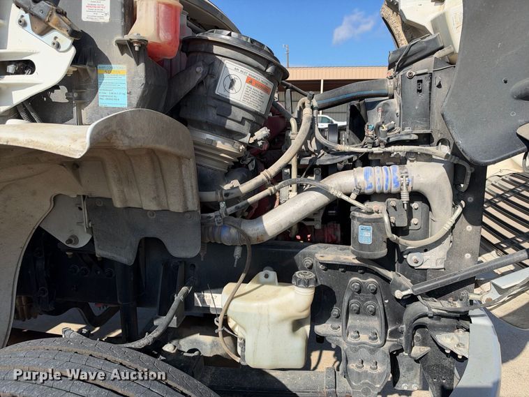 2019 Freightliner BUSINESS CLASS M2