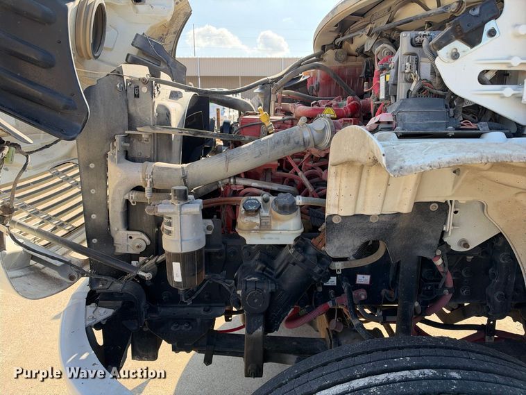 2019 Freightliner BUSINESS CLASS M2